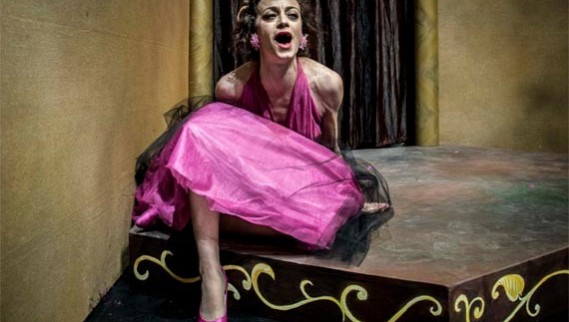 Carmen Lanuit en el Teatro de las Esquinas